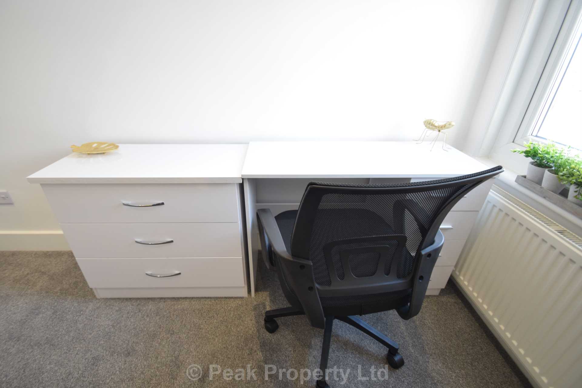 ROOM 3  -  West Road, Westcliff On Sea, Image 3