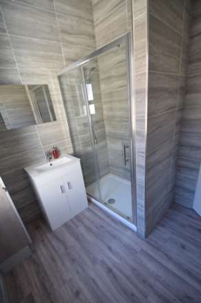 ROOM 3  -  West Road, Westcliff On Sea, Image 8