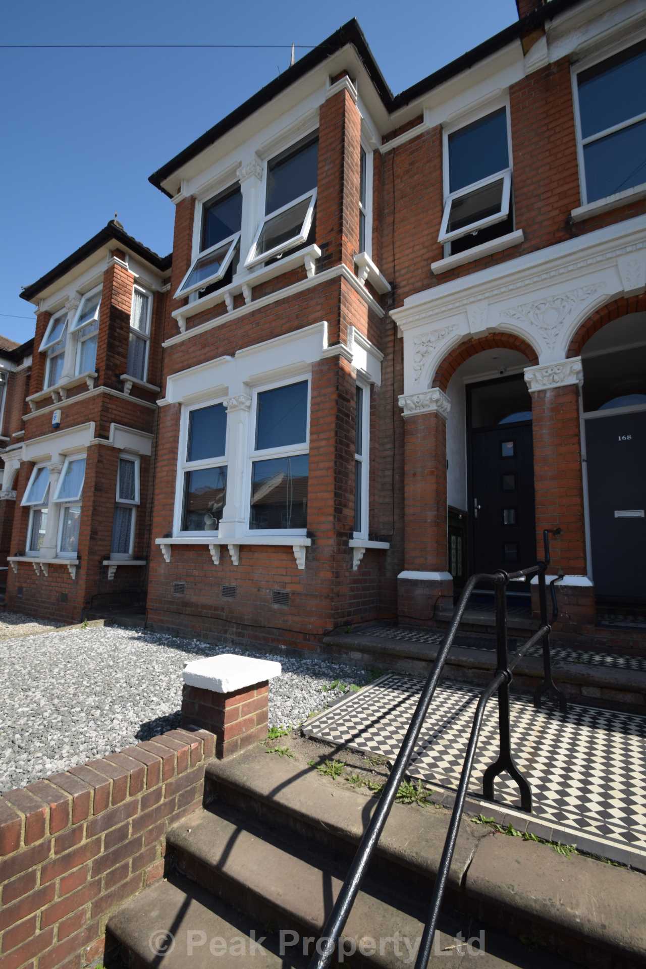 ROOM 6  -  West Road, Westcliff On Sea, Image 17