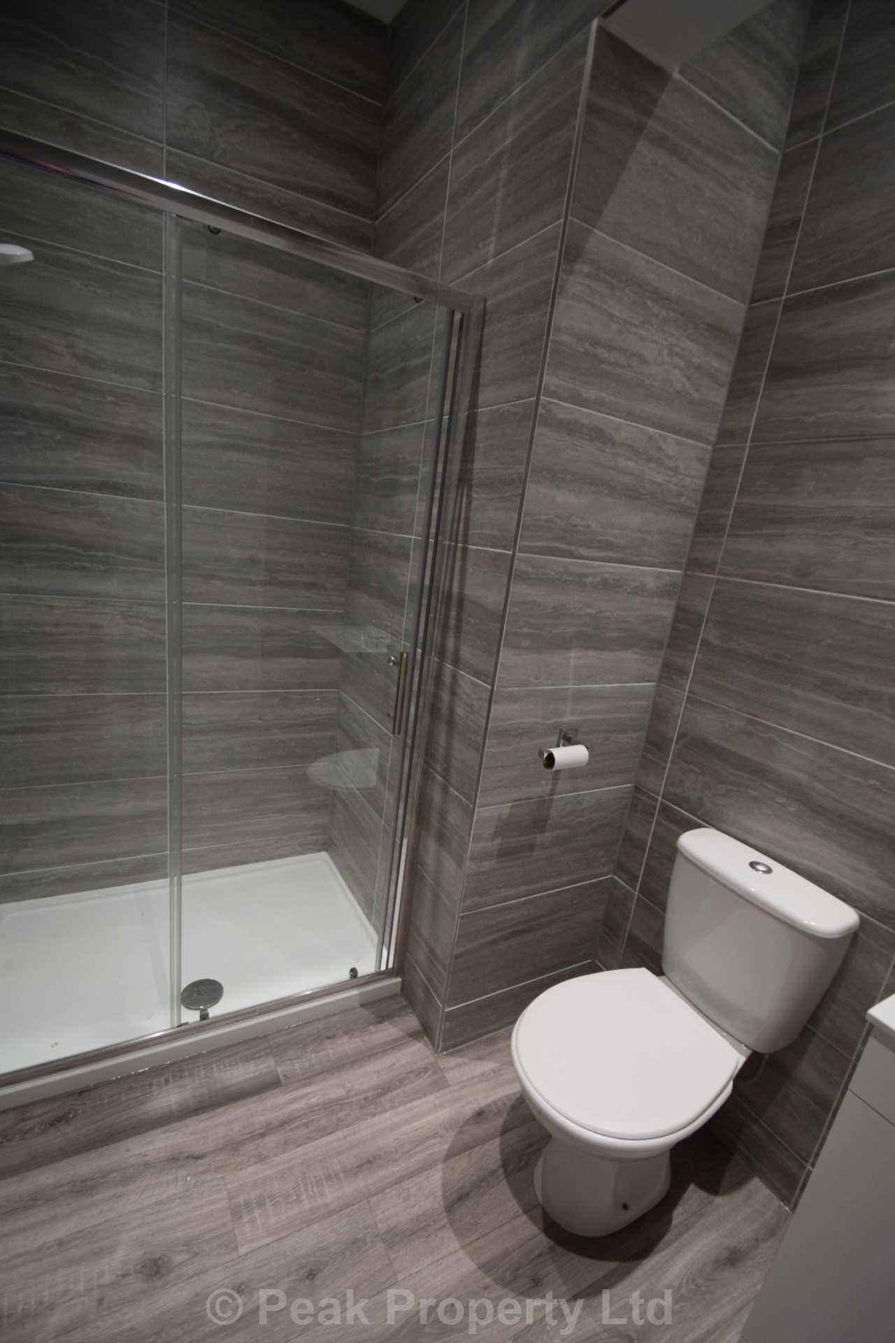 ROOM 6  -  West Road, Westcliff On Sea, Image 7