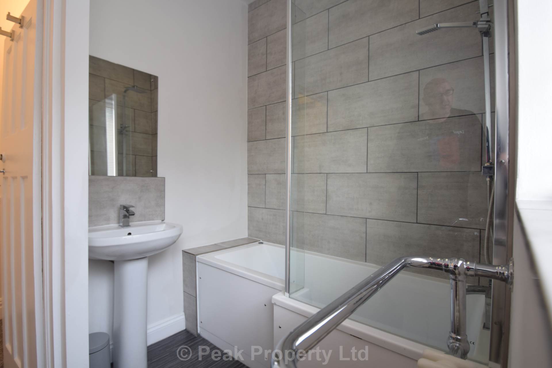 Room 4 - Westborough Road, Westcliff On Sea, Image 10