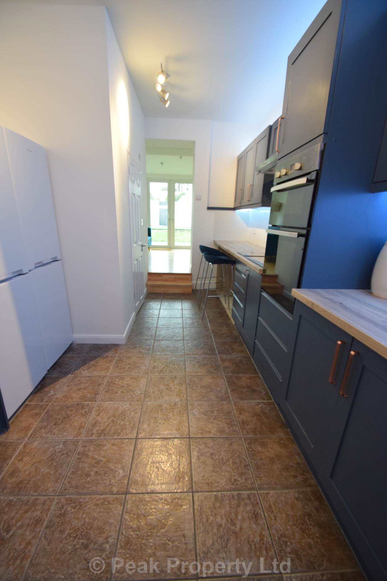 Room 4 - Westborough Road, Westcliff On Sea, Image 6