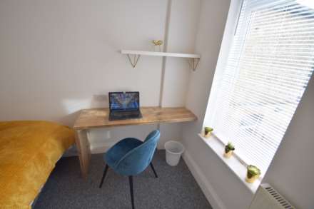 Room 4 - Westborough Road, Westcliff On Sea, Image 2