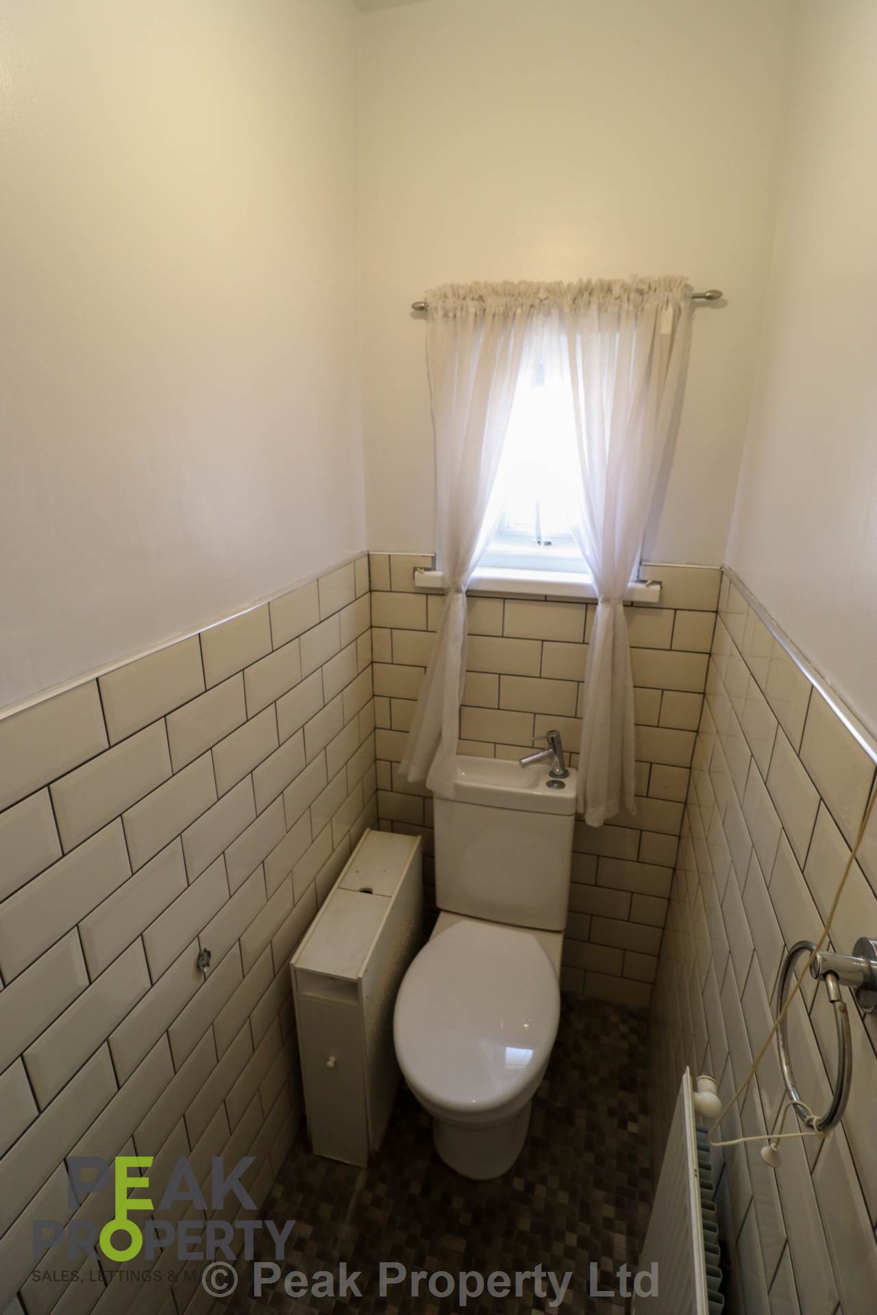 Room 4, Napier Avenue, Southend On Sea, Image 9