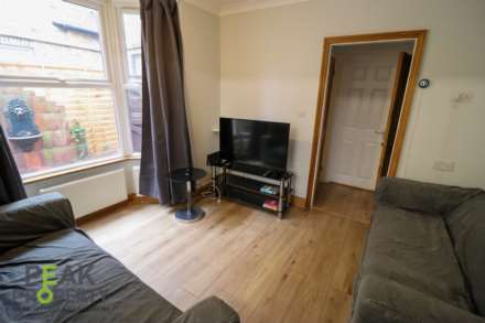 Room 4, Napier Avenue, Southend On Sea, Image 3