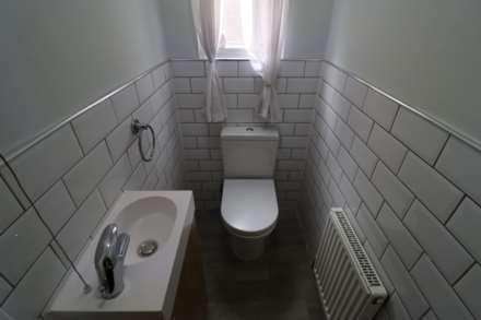 Room 4, Napier Avenue, Southend On Sea, Image 8