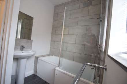 Room 5 Westborough Road, Westcliff On Sea, Image 13