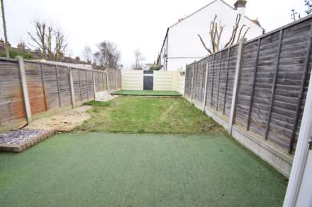 Room 5 Westborough Road, Westcliff On Sea, Image 17