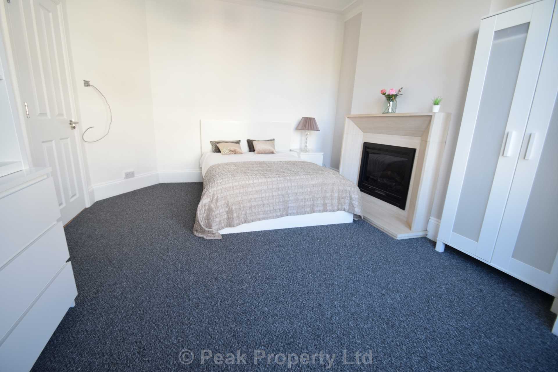 ROOM 1 - Excellent Location - LARGE DOUBLE ROON IN A HOUSE SHARE  - Close to Hospital -  Westborough Road, Image 2