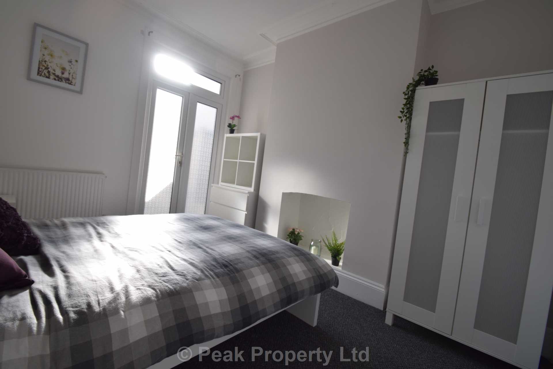 Room 2 - Excellent Location - Close to Hospital -  Westborough Road, Image 2