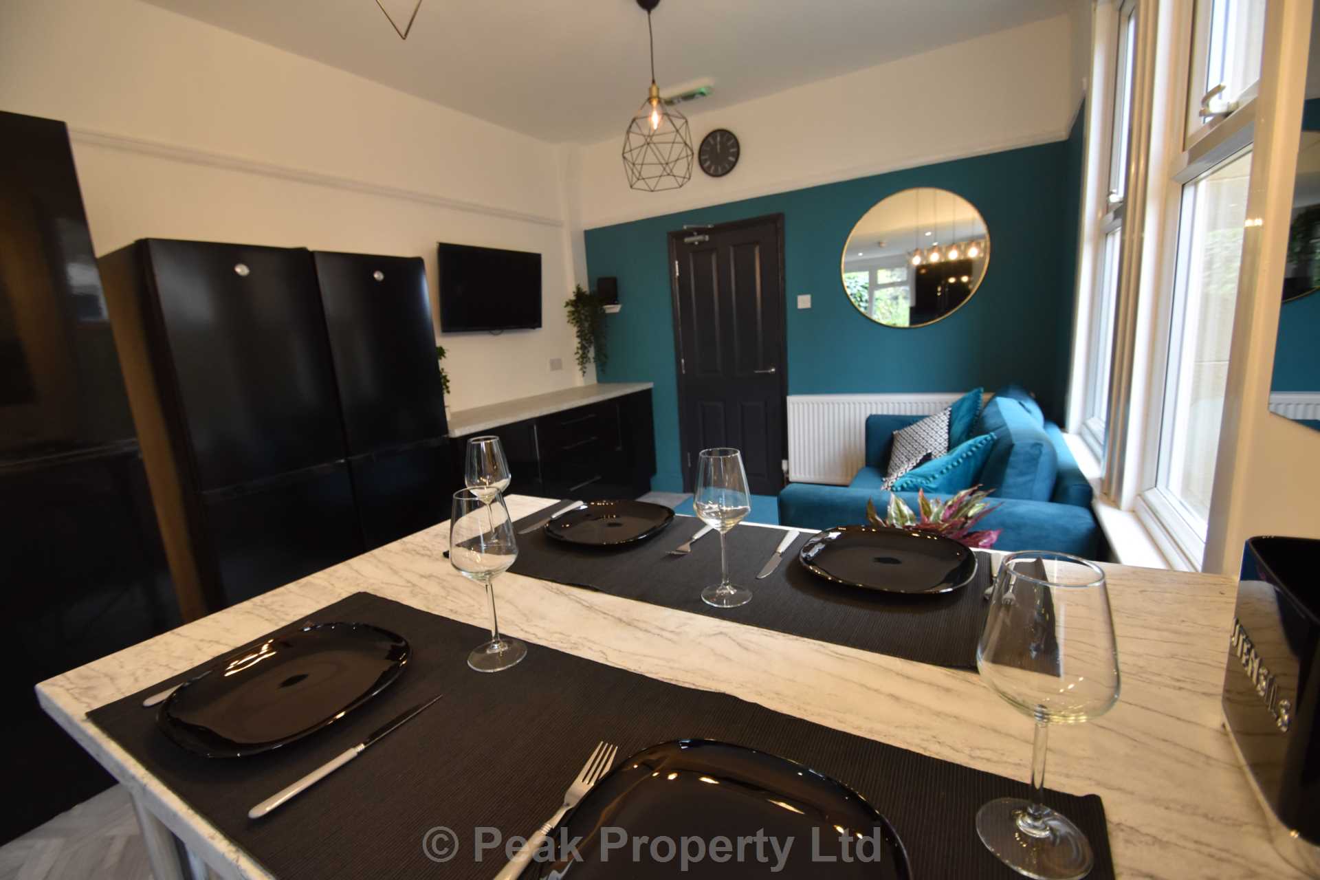 Room 6 - Harcourt Avenue, Southend On Sea, Image 11