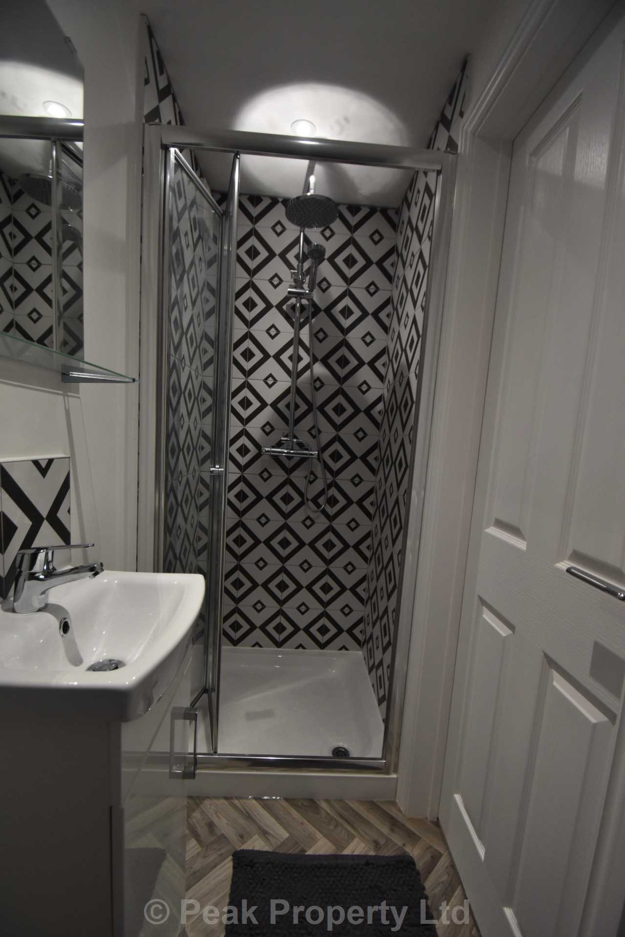Room 6 - Harcourt Avenue, Southend On Sea, Image 3
