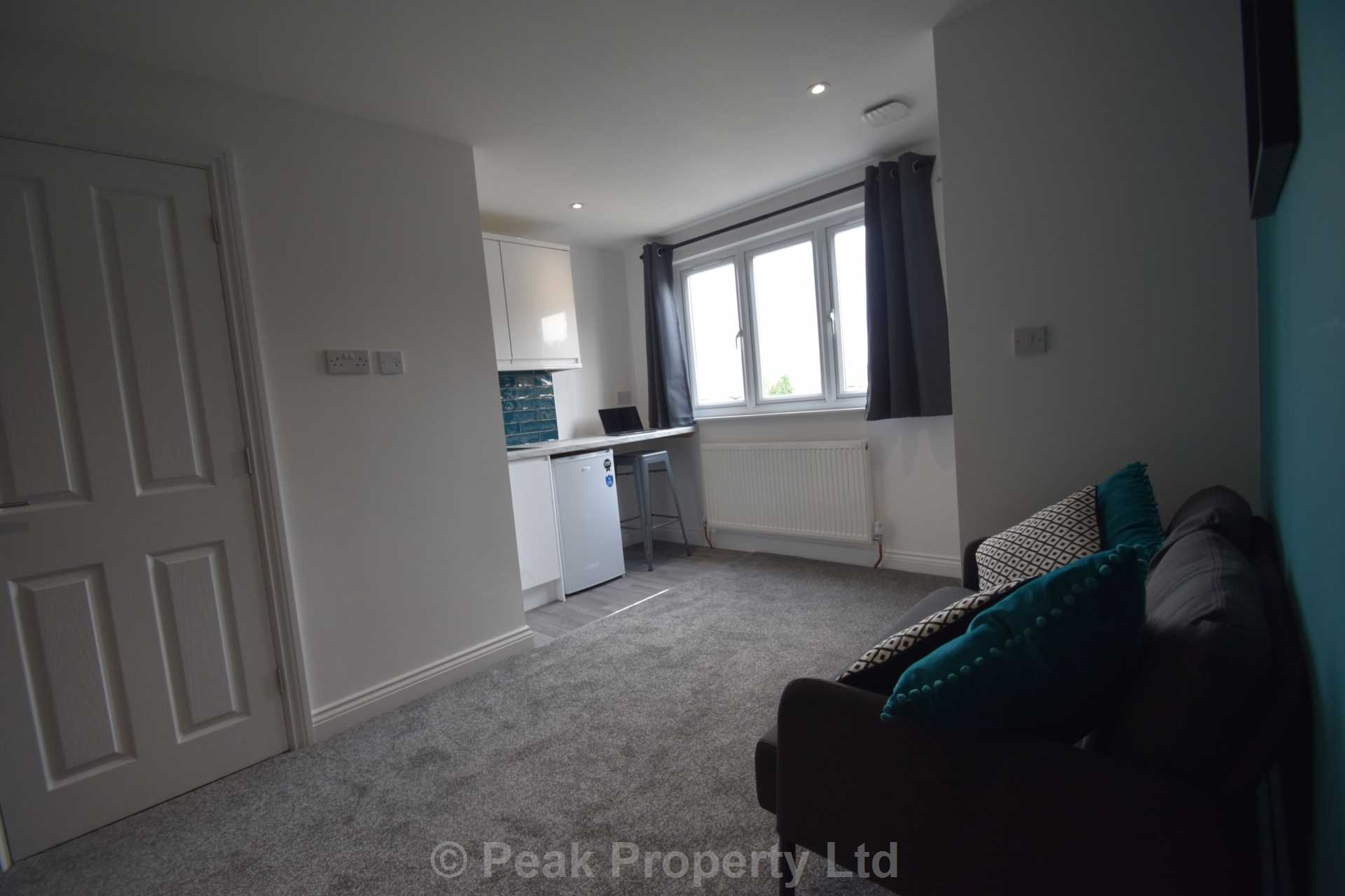 Room 6 - Harcourt Avenue, Southend On Sea, Image 6