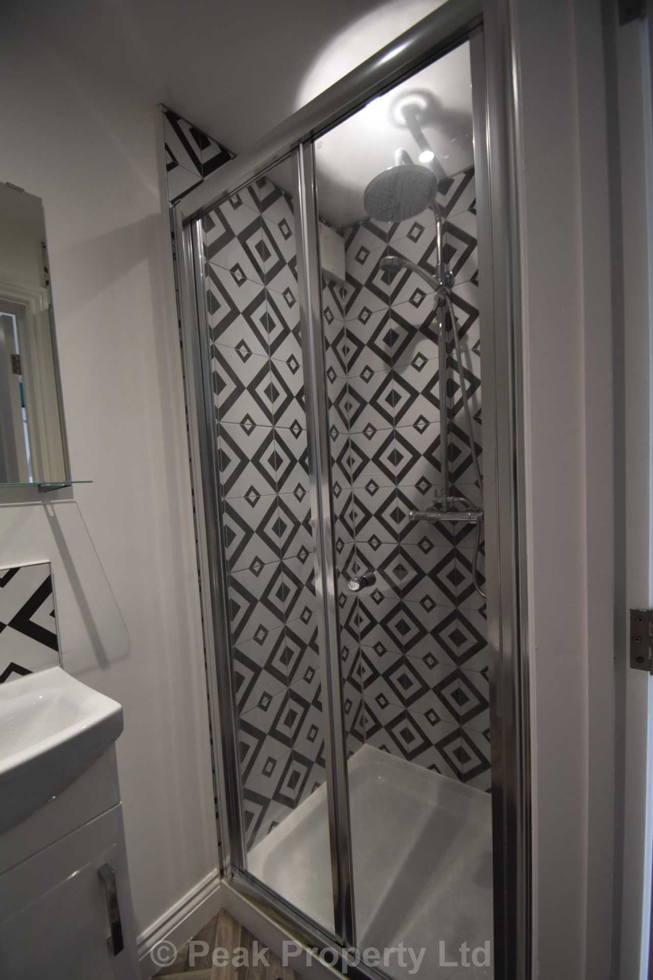 Room 6 - Harcourt Avenue, Southend On Sea, Image 7