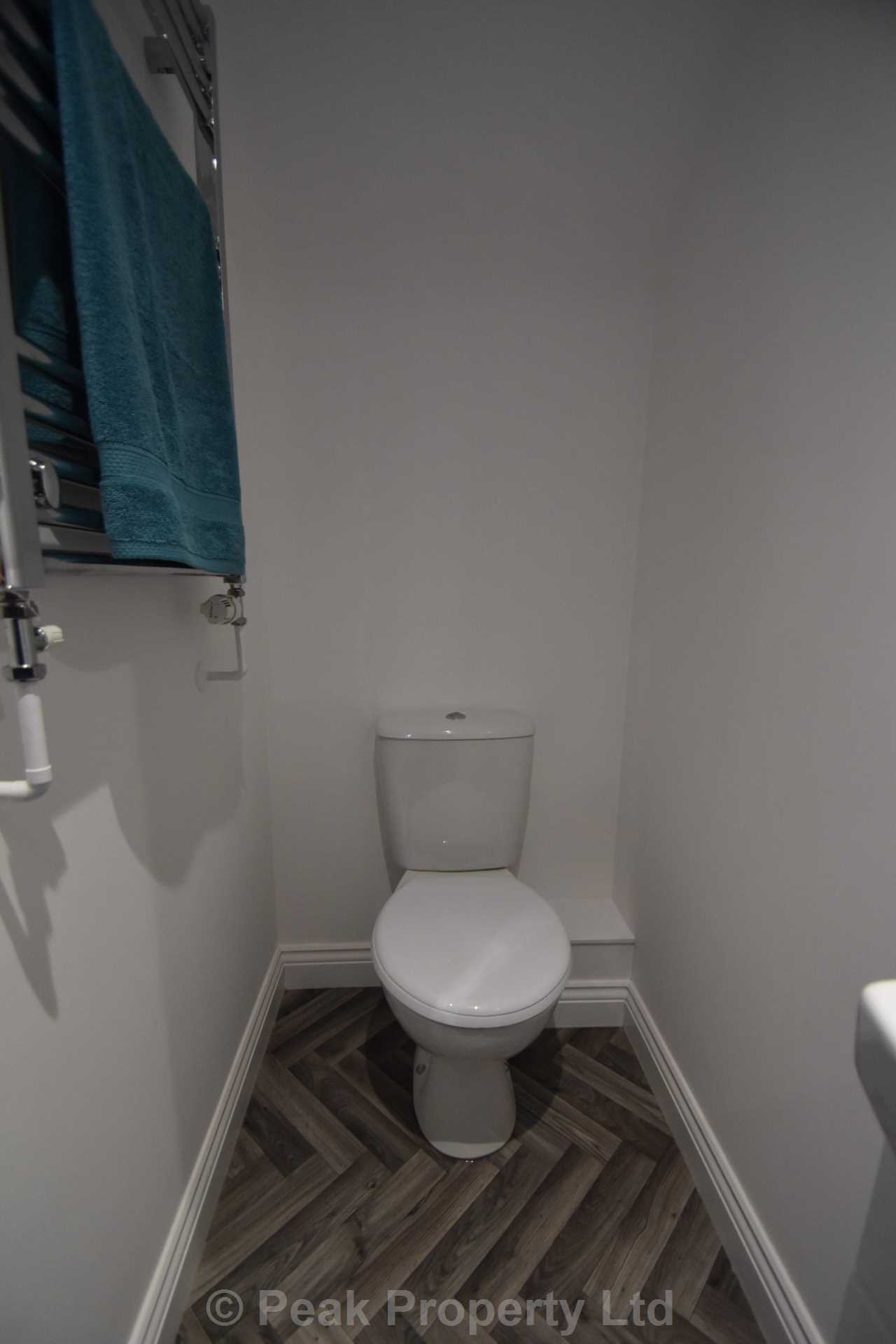 Room 6 - Harcourt Avenue, Southend On Sea, Image 9