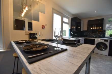 Room 6 - Harcourt Avenue, Southend On Sea, Image 10