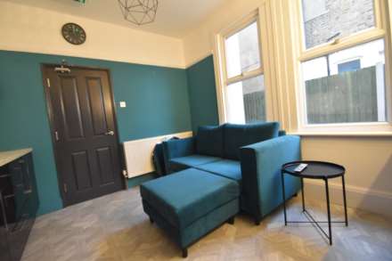 Room 6 - Harcourt Avenue, Southend On Sea, Image 15