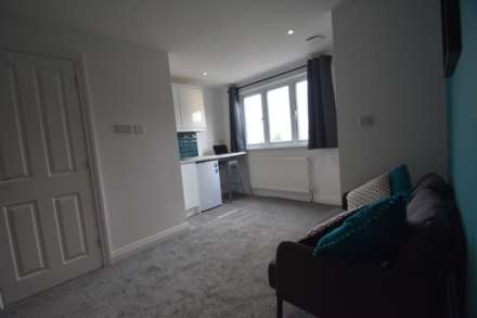 Room 6 - Harcourt Avenue, Southend On Sea, Image 6