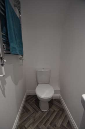Room 6 - Harcourt Avenue, Southend On Sea, Image 9
