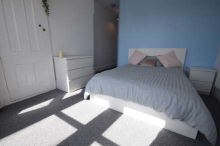 👩🏻‍🎓👨🏻‍🎓STUDENTS👩🏻‍🎓👨🏻‍� ALL 6 ROOMS AVAILABLE!  STUDENT HOUSE SHARE - ROOM 3 - EN SUITE ROOM- Wimborne Road, Image 2