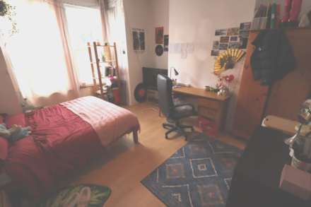 Room 1, Heygate Avenue, Southend On Sea, Image 3