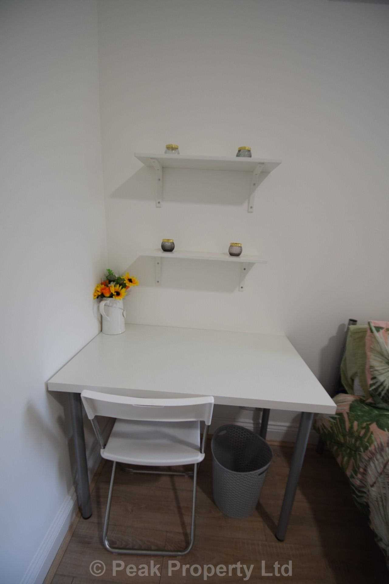 VERY LARGE ROOM IN A HOUSE SHARE - SOUTHCHURCH VILLAGE - Windermere Road, Room2, Image 2