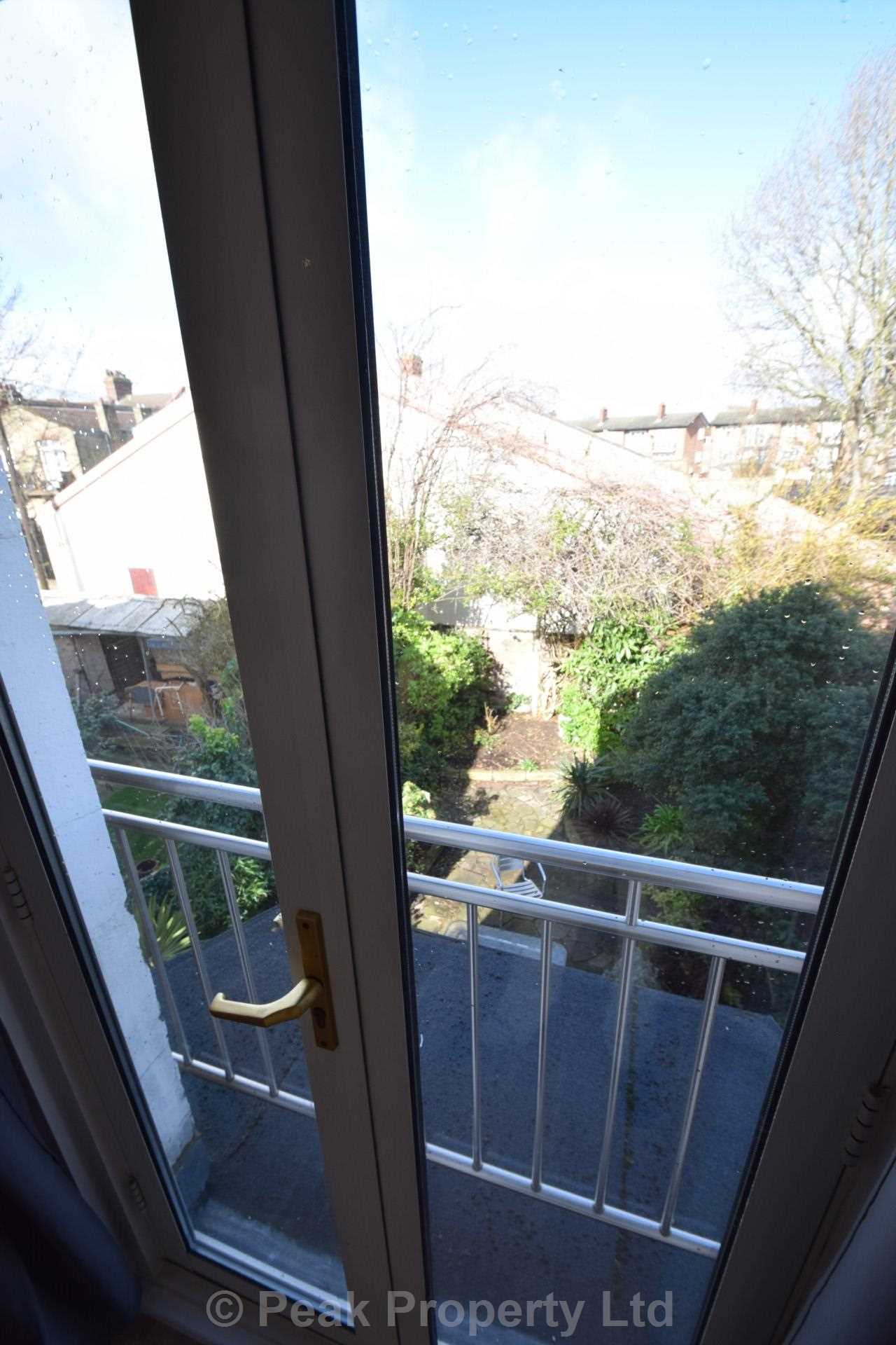 LARGE FIRST ROOM IN A HOUSE SHARE - SOUTHCHURCH VILLAGE - Windermere Road, Room3, Image 4