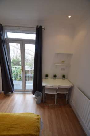 LARGE FIRST ROOM IN A HOUSE SHARE - SOUTHCHURCH VILLAGE - Windermere Road, Room3, Image 2