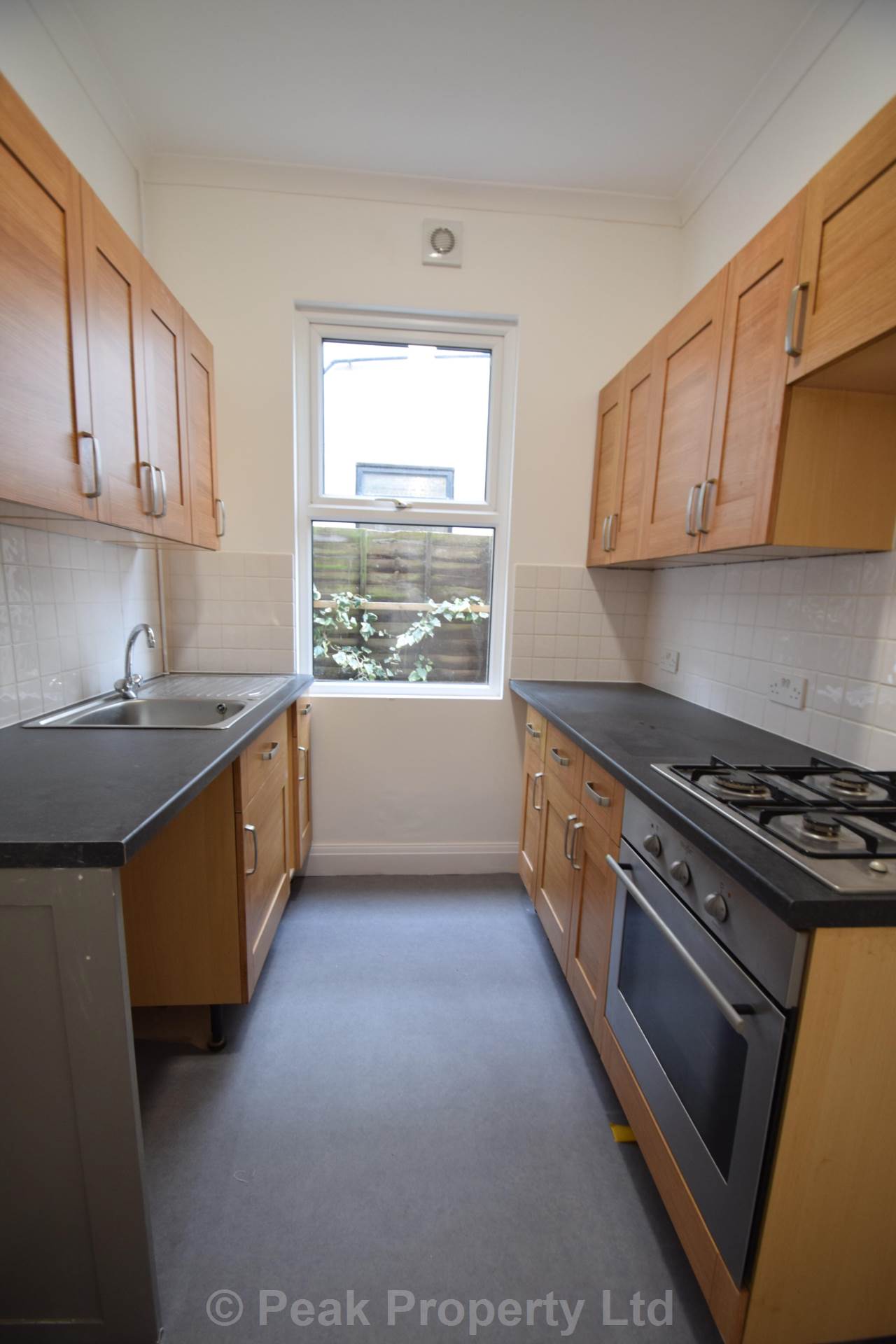 LARGE FIRST FLOOR ROOM IN A HOUSE SHARE - SOUTHCHURCH VILLAGE - Windermere Road, Room 6, Image 3