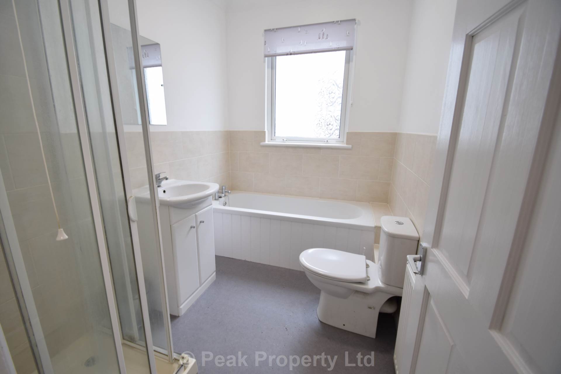 LARGE FIRST FLOOR ROOM IN A HOUSE SHARE - SOUTHCHURCH VILLAGE - Windermere Road, Room 6, Image 4