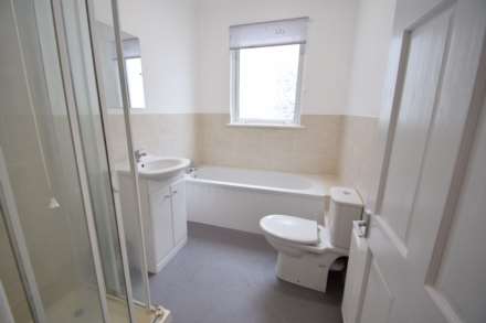 LARGE FIRST FLOOR ROOM IN A HOUSE SHARE - SOUTHCHURCH VILLAGE - Windermere Road, Room 6, Image 4