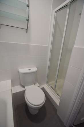 LARGE FIRST FLOOR ROOM IN A HOUSE SHARE - SOUTHCHURCH VILLAGE - Windermere Road, Room 6, Image 5