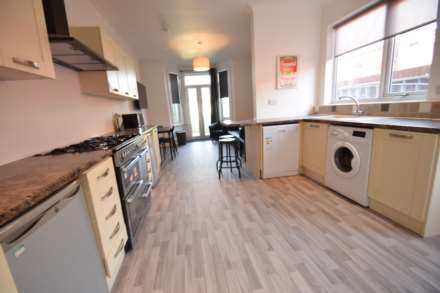 Windermere Road, Southend On Sea Room 2, Image 3