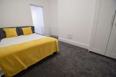All rooms available in this 5 bedroom student house share - Room 2 - Napier Ave, Southend On Sea, Image 1