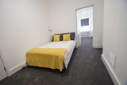 All rooms available in this 5 bedroom student house share - Room 2 - Napier Ave, Southend On Sea, Image 2