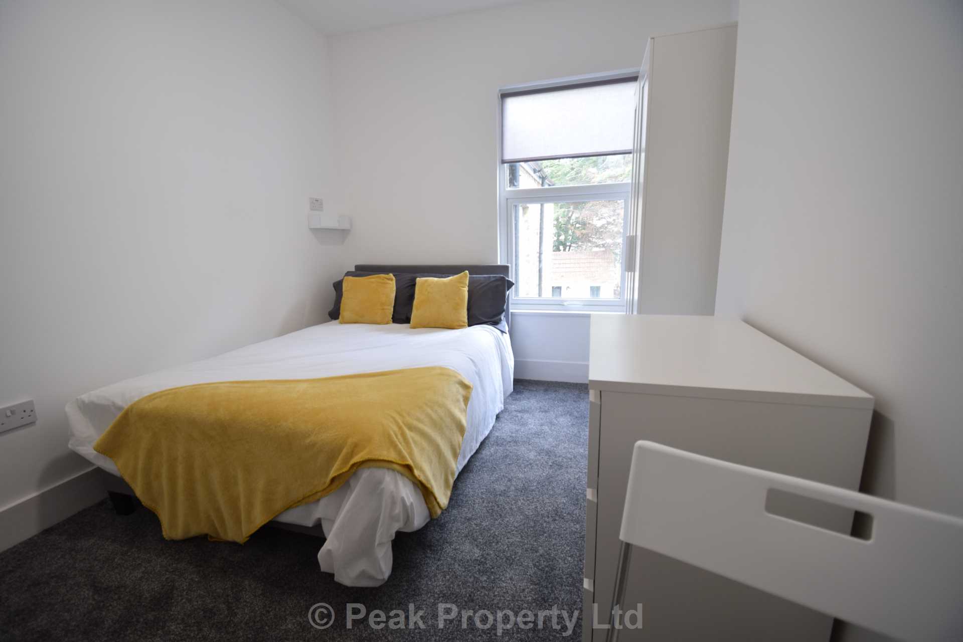 ALL ROOMS AVAILABLE IN THIS 5 BEDROOM PROPERTY FOR STUDENTS - Room 4, Napier Ave, Southend On Sea, Image 1