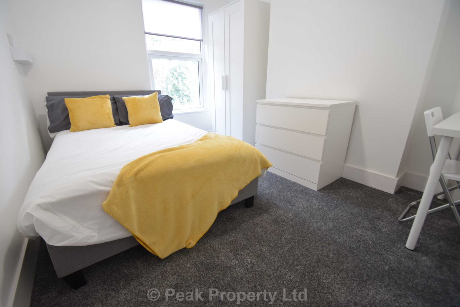 ALL ROOMS AVAILABLE IN THIS 5 BEDROOM PROPERTY FOR STUDENTS - Room 4, Napier Ave, Southend On Sea, Image 2
