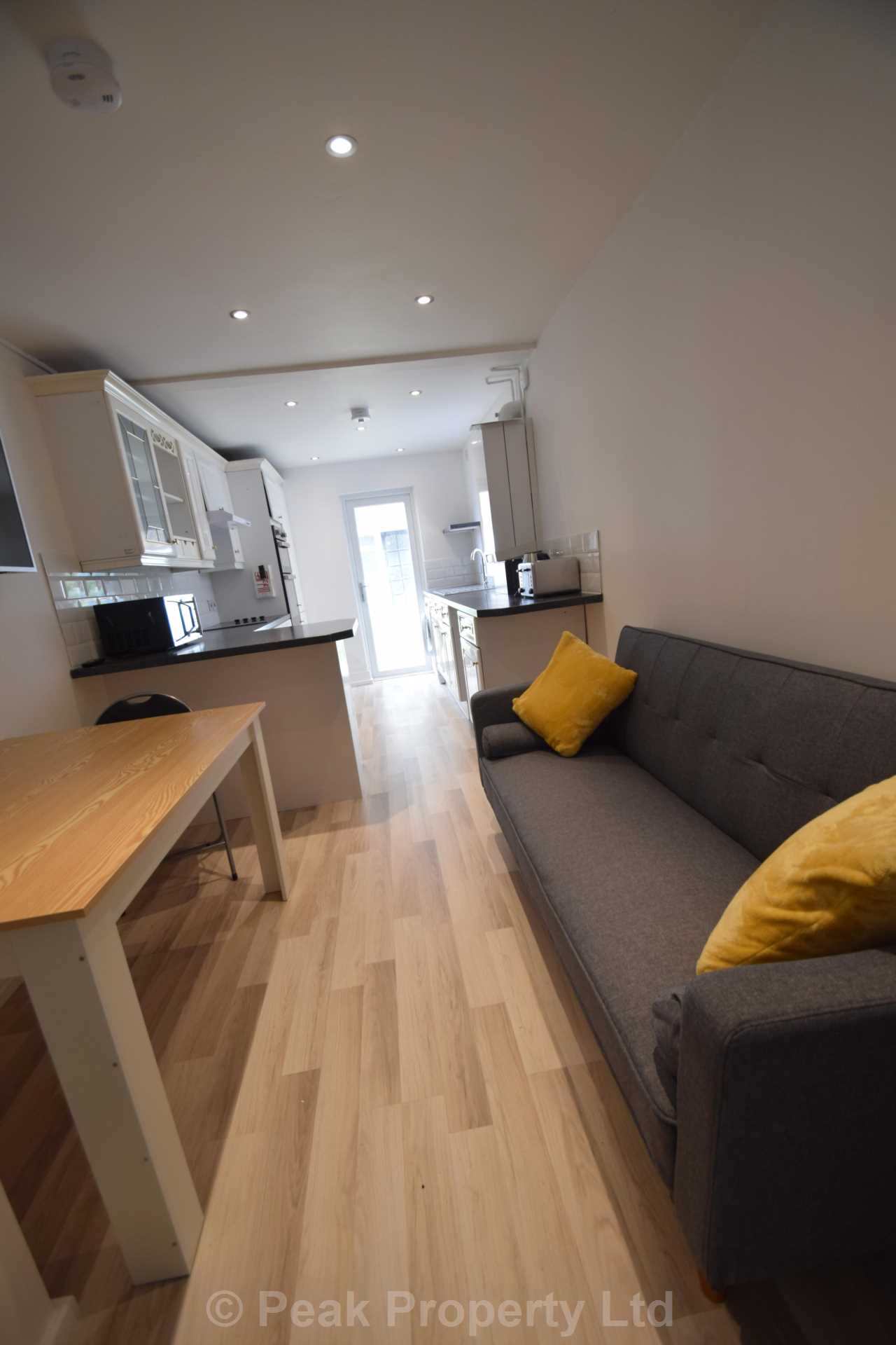 ALL ROOMS AVAILABLE IN THIS 5 BEDROOM PROPERTY FOR STUDENTS - Room 4, Napier Ave, Southend On Sea, Image 3