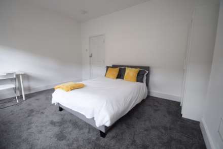 STUDENTS - Room 5, Napier Ave, Southend On Sea, Image 1