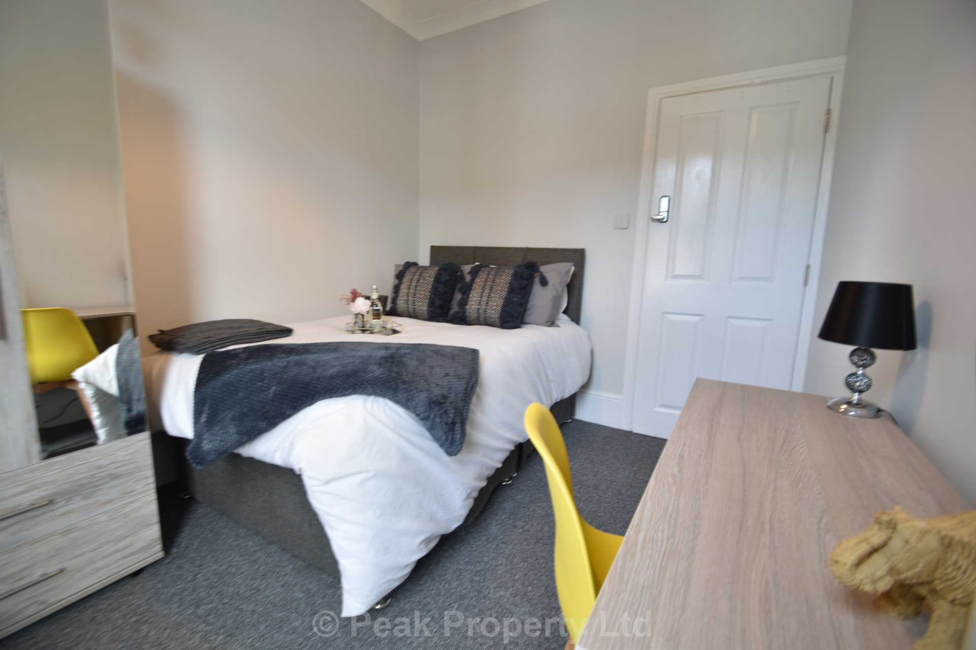 Room 5, Ashburnham Road, Southend On Sea, Image 1