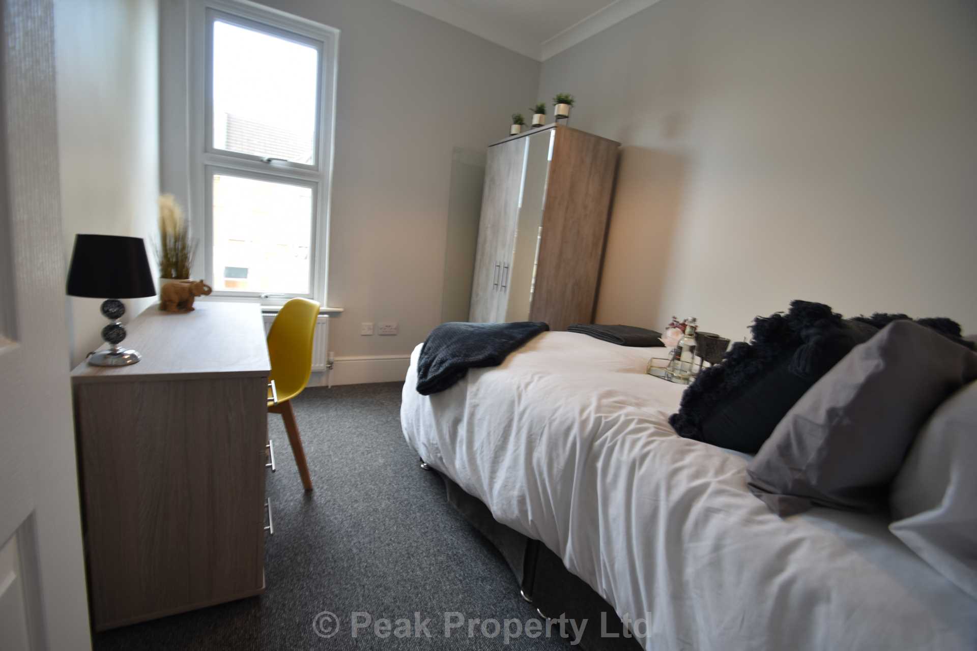Room 5, Ashburnham Road, Southend On Sea, Image 11