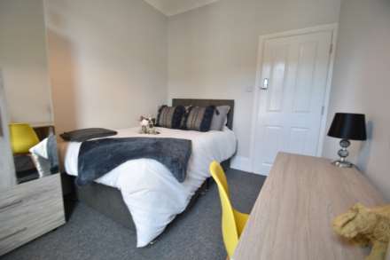 Room 5, Ashburnham Road, Southend On Sea, Image 1