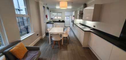 Room 5, Ashburnham Road, Southend On Sea, Image 2