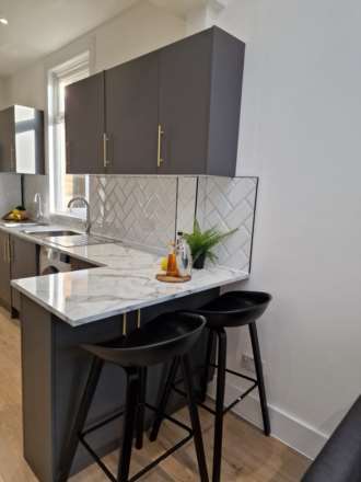 Room 2, Colchester Road, Southend On Sea, Image 6