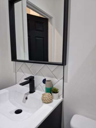 Room 3, Colchester Road, Southend On Sea, Image 12
