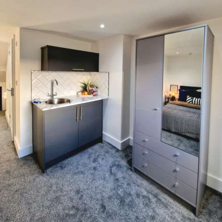 Room 6, Colchester Road, Southend On Sea, Image 2