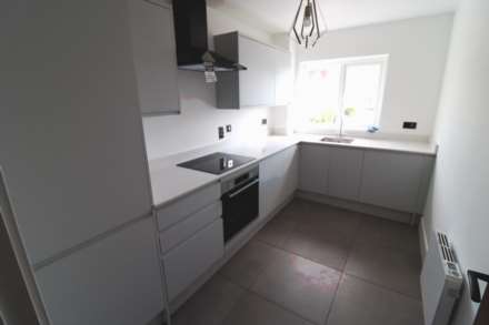 Waters Edge, Shorefield Road, Westcliff On Sea, Image 2