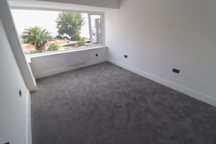 Waters Edge, Shorefield Road, Westcliff On Sea, Image 4