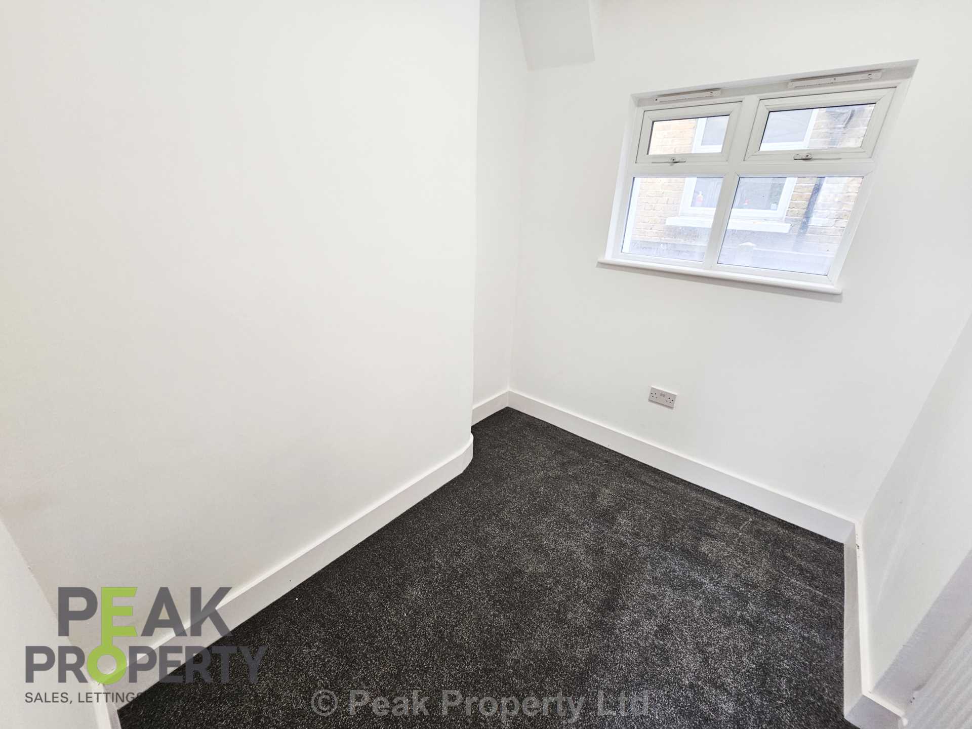 Albion Road, Westcliff On Sea, Image 10