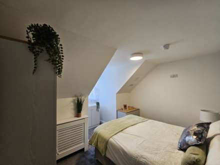 St. Vincents Road, Westcliff On Sea, Image 1